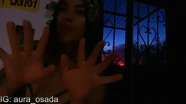 Canela Osada  online show from 06/26/26, 10:30
