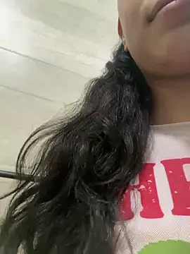 l0lita emi online show from 04/20/26, 04:21