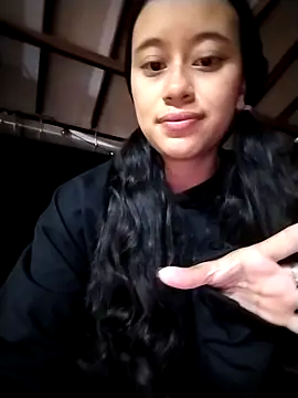 l0lita emi online show from 04/23/26, 10:14