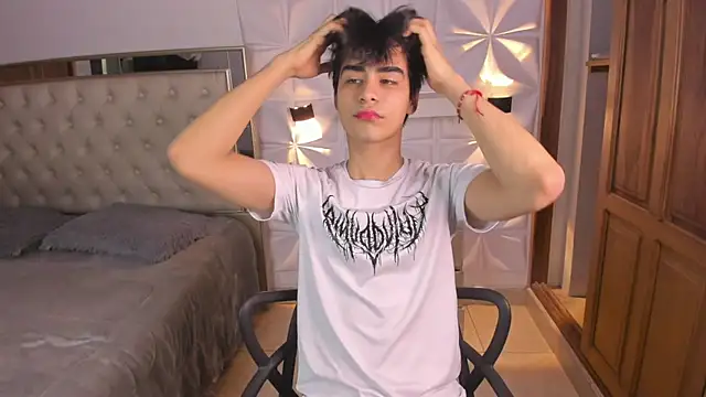 IamJuanJoc online show from 04/07/26, 03:29