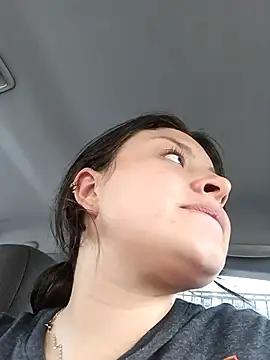 yessica gomez01 online show from 04/12/26, 04:23