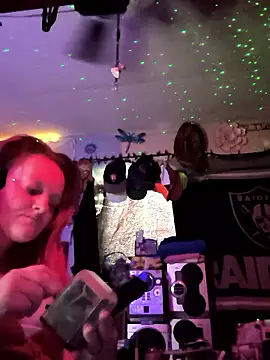 Snapshot of DisireAfterDark chatting on 02/04/26, 08:14 DisireAfterDark online show from 02/04/26, 08:14