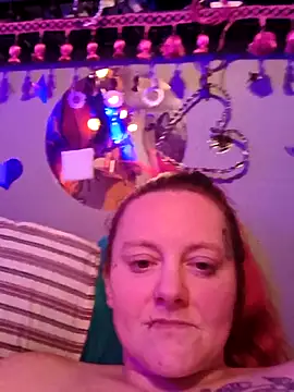 Snapshot of DisireAfterDark chatting on 02/19/26, 06:26 DisireAfterDark online show from 02/19/26, 06:26