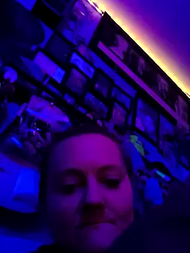 Snapshot of DisireAfterDark chatting on 02/22/26, 02:26 DisireAfterDark online show from 02/22/26, 02:26