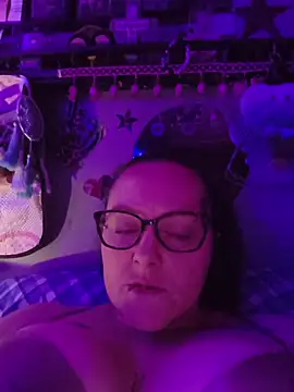 Snapshot of DisireAfterDark chatting on 03/03/26, 03:51 DisireAfterDark online show from 03/03/26, 03:51