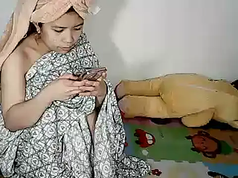 Snapshot of xxhotamizinggirl chatting on 02/06/26, 11:35 xxhotamizinggirl online show from 02/06/26, 11:35