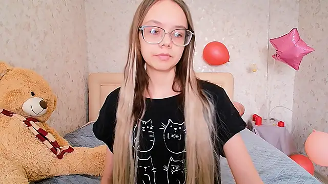 LolliStrawberry online show from 03/14/26, 02:17