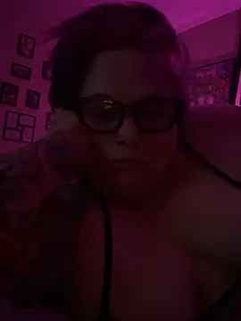 Snapshot of theUnihorniest chatting on 04/18/26, 04:16 theUnihorniest online show from 04/18/26, 04:16