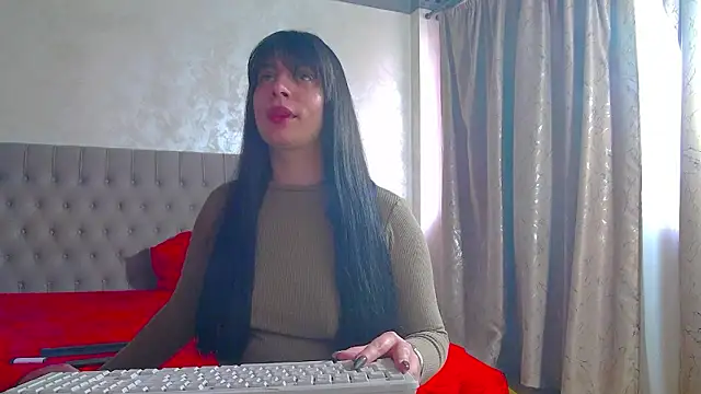 Snapshot of MaddyAllure chatting on 02/26/26, 01:32 MaddyAllure online show from 02/26/26, 01:32