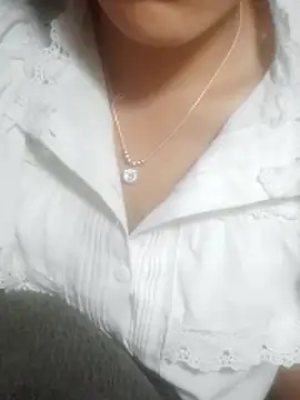 jjennyyy online show from 04/22/26, 10:44