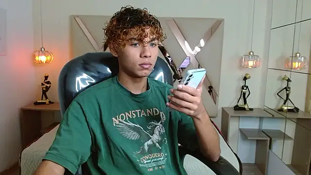 Anyelo Twink online show from 03/25/26, 04:40