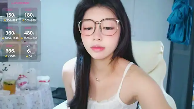 -XiaoYu-777 online show from 04/20/26, 08:17