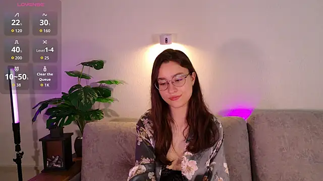 classy     online show from 06/15/26, 04:42