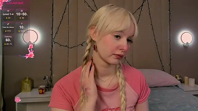 AdeleSilvy online show from 03/19/26, 01:53