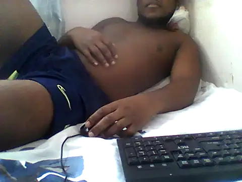Snapshot of handsomeguy02 chatting on 05/22/26, 12:44 handsomeguy02 online show from 05/22/26, 12:44
