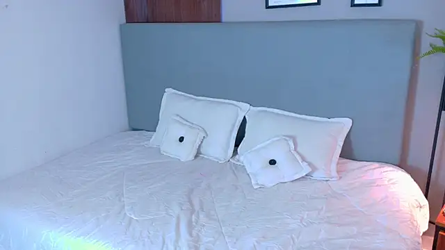 zarah queen online show from 02/14/26, 03:47