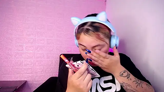 Dominic Queen1126 online show from 02/05/26, 11:37