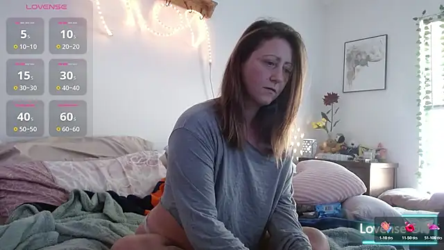 FoxyMillie online show from 02/17/26, 04:46