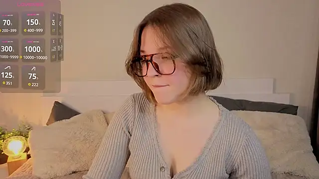 Next2Marie online show from 04/22/26, 06:16