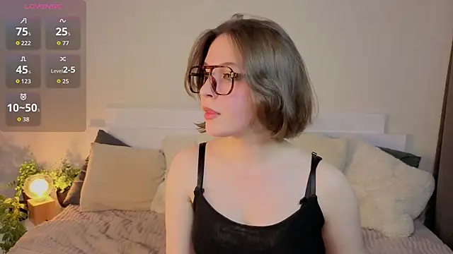 Next2Marie online show from 04/24/26, 05:54