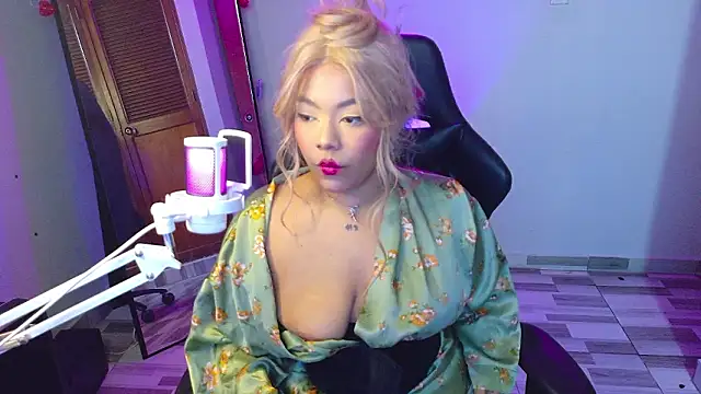 Snapshot of MarianaPradax chatting on 02/17/26, 12:56 MarianaPradax online show from 02/17/26, 12:56