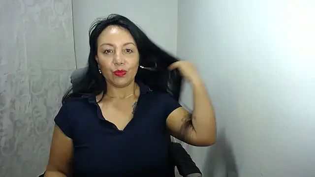 soyElena46 online show from 04/20/26, 12:19