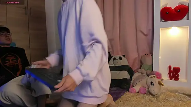 Maiky Cooper01 online show from 04/25/26, 06:38