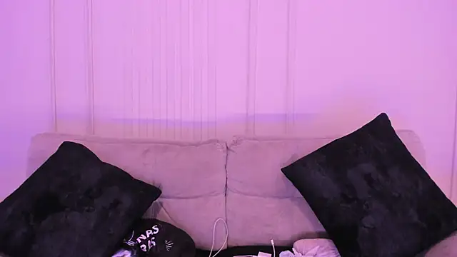 Arianaa Cooper  online show from 04/17/26, 11:35