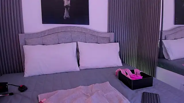 Naia-Nore online show from 03/11/26, 12:49