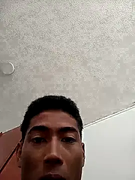 Snapshot of CrIs1dtian3 chatting on 01/14/26, 03:28 CrIs1dtian3 online show from 01/14/26, 03:28