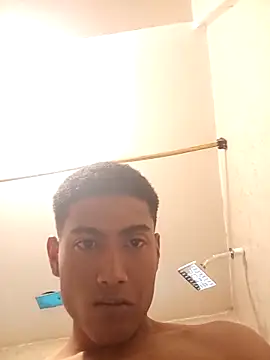 Snapshot of CrIs1dtian3 chatting on 02/11/26, 03:28 CrIs1dtian3 online show from 02/11/26, 03:28