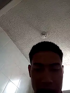 Snapshot of CrIs1dtian3 chatting on 02/13/26, 02:46 CrIs1dtian3 online show from 02/13/26, 02:46