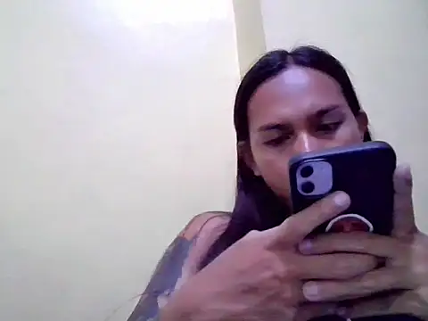 LOVELYMAYUMIE online show from 04/11/26, 12:42