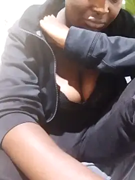 kiss-my-boobs online show from 04/28/26, 11:37