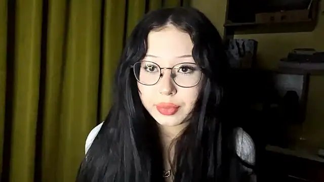 Snapshot of KateWhisp chatting on 01/15/26, 01:16 KateWhisp online show from 01/15/26, 01:16