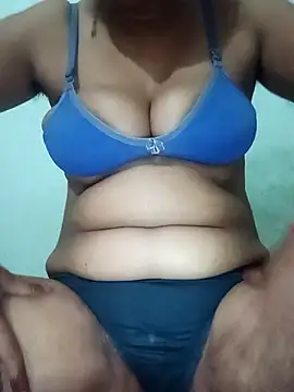 Snapshot of sexyqueen558 chatting on 02/12/26, 11:44 sexyqueen558 online show from 02/12/26, 11:44