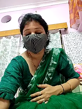 Snapshot of Priyaji7575 chatting on 02/27/26, 05:24 Priyaji7575 online show from 02/27/26, 05:24