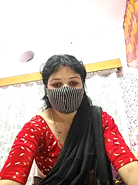 Snapshot of Priyaji7575 chatting on 03/01/26, 11:12 Priyaji7575 online show from 03/01/26, 11:12