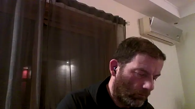 Snapshot of _grj1 chatting on 02/06/26, 05:56 grj1 online show from 02/06/26, 05:56