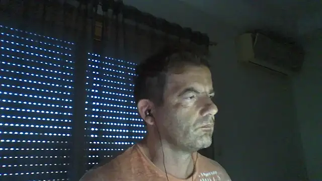 Snapshot of _grj1 chatting on 06/14/26, 05:42 grj1 online show from 06/14/26, 05:42