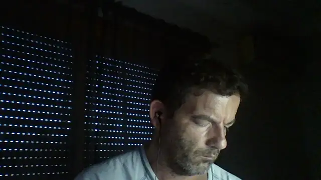 Snapshot of _grj1 chatting on 06/21/26, 05:21 grj1 online show from 06/21/26, 05:21
