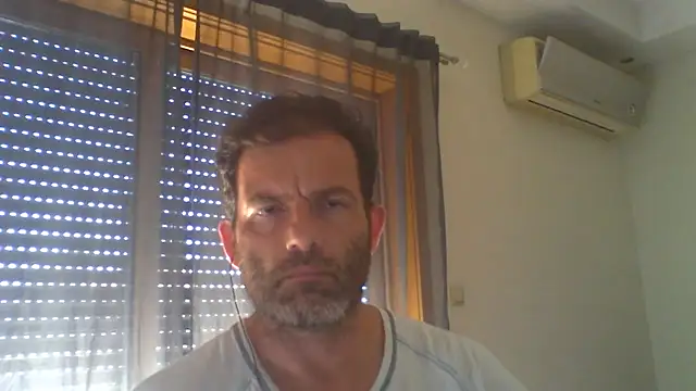Snapshot of _grj1 chatting on 06/27/26, 01:28 grj1 online show from 06/27/26, 01:28