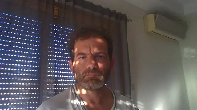 Snapshot of _grj1 chatting on 06/28/26, 06:41 grj1 online show from 06/28/26, 06:41