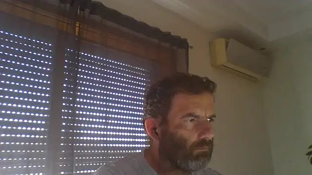 Snapshot of _grj1 chatting on 07/20/26, 03:25 grj1 online show from 07/20/26, 03:25