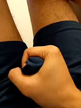 Uzieham22 online show from 04/19/26, 12:15