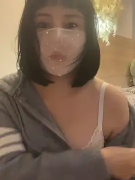 Mia-zhan online show from 01/18/26, 09:46