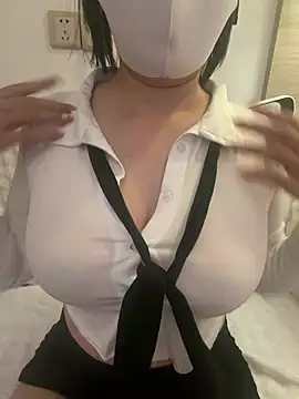 Mia-zhan online show from 04/22/26, 09:16