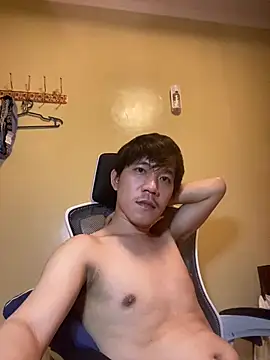 Snapshot of asian_guy67 chatting on 05/25/26, 01:28 asian guy67 online show from 05/25/26, 01:28