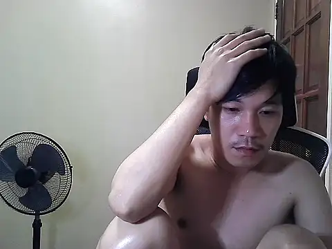 Snapshot of asian_guy67 chatting on 07/28/26, 07:39 asian guy67 online show from 07/28/26, 07:39