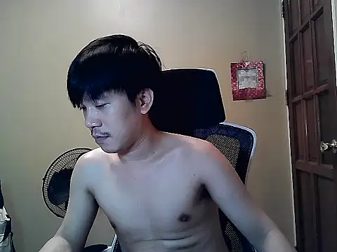 Snapshot of asian_guy67 chatting on 08/01/26, 04:50 asian guy67 online show from 08/01/26, 04:50
